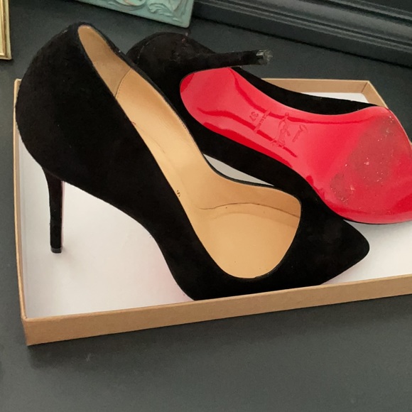 Beautiful shoes! Only wore them once! - Picture 2 of 4